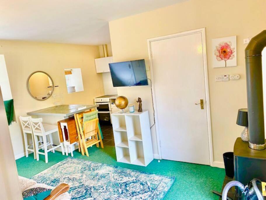 Cosy 2 Bed Cottage Next To Fota Wildlife Park Cork Eksteriør billede