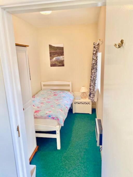 Cosy 2 Bed Cottage Next To Fota Wildlife Park Cork Eksteriør billede